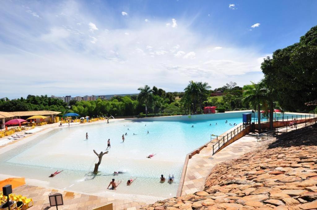Piazza Diroma - Cortesia Park Diroma, Splash E Slide Caldas Novas Ngoại thất bức ảnh