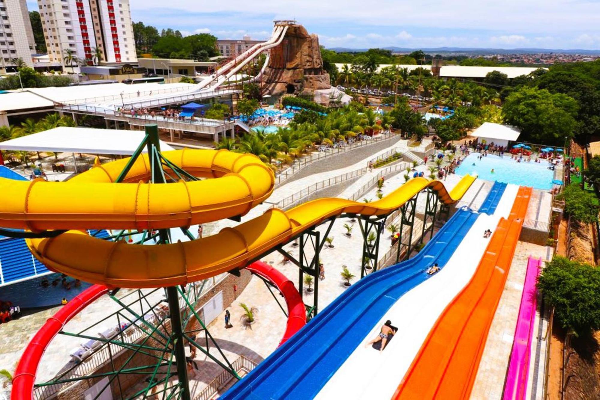 Piazza Diroma - Cortesia Park Diroma, Splash E Slide Caldas Novas Ngoại thất bức ảnh