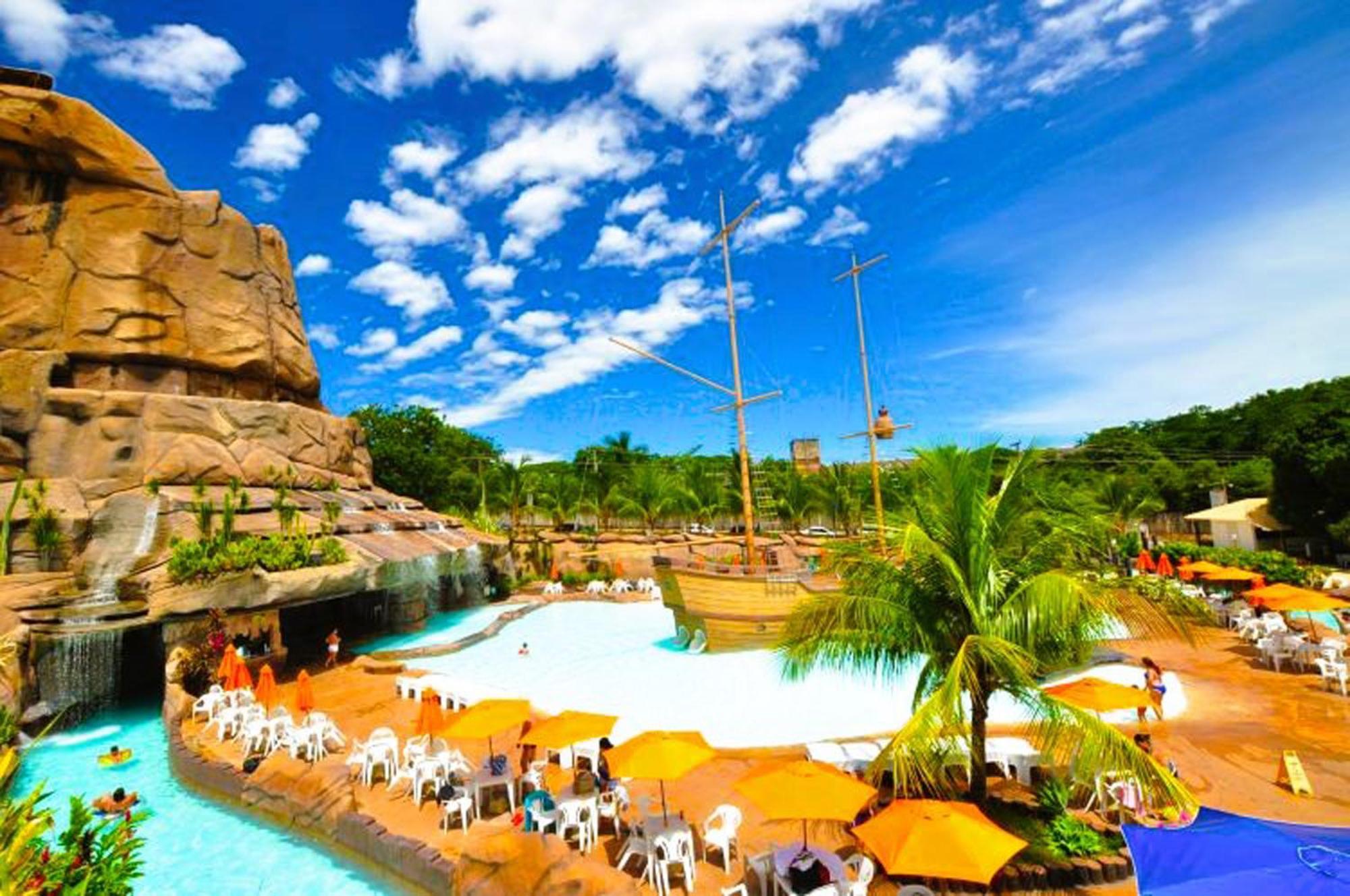 Piazza Diroma - Cortesia Park Diroma, Splash E Slide Caldas Novas Ngoại thất bức ảnh