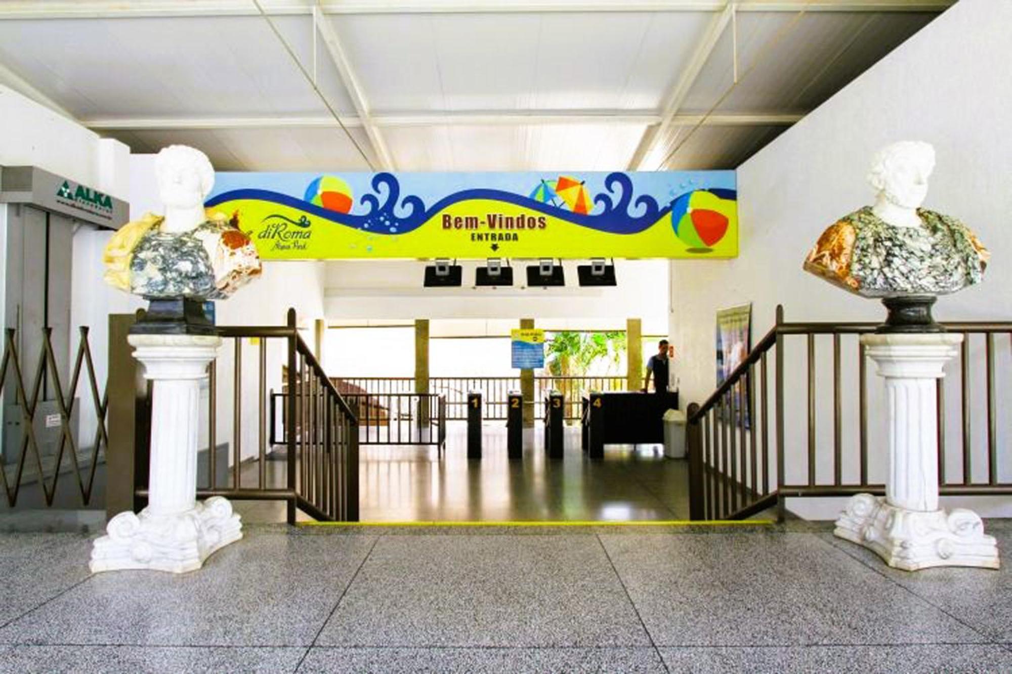 Piazza Diroma - Cortesia Park Diroma, Splash E Slide Caldas Novas Ngoại thất bức ảnh